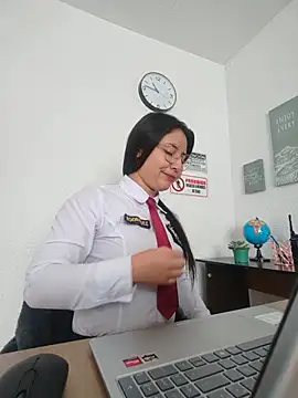 Queen linda1 online show from May 2026 04:37:01 PM