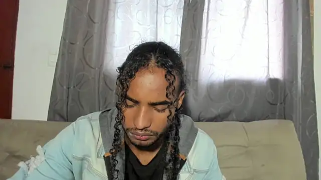 Snapshot of salvatore_amator chatting on May 2026 01:30:01 PM salvatore amator online show from May 2026 01:30:01 PM
