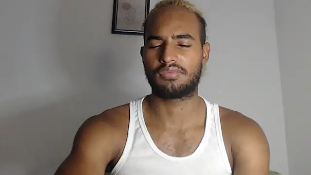 Snapshot of salvatore_amator chatting on May 2026 05:37:02 AM salvatore amator online show from May 2026 05:37:02 AM