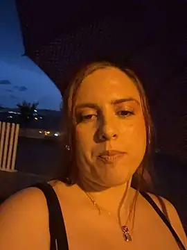 lumazzy online show from May 2026 08:29:02 PM