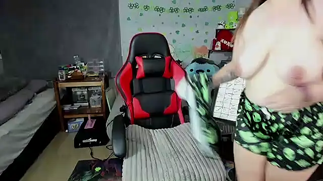 DelilaFields2 online show from May 2026 04:37:02 AM