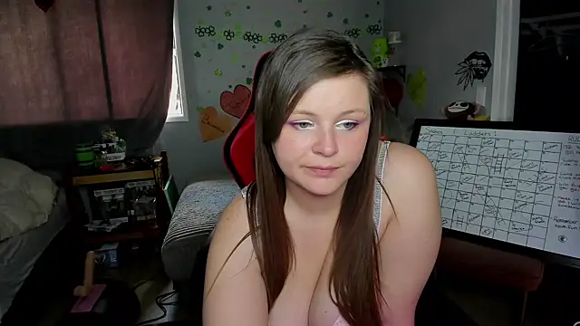 DelilaFields2 online show from May 2026 06:28:02 PM