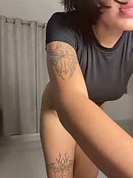 Snapshot of Prissi_rivas2 chatting on May 2026 04:42:01 AM Prissi rivas2 online show from May 2026 04:42:01 AM