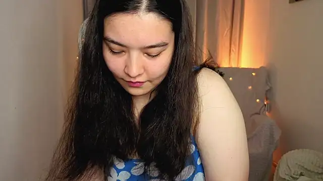 MomoRins online show from July 2026 10:21:02 PM