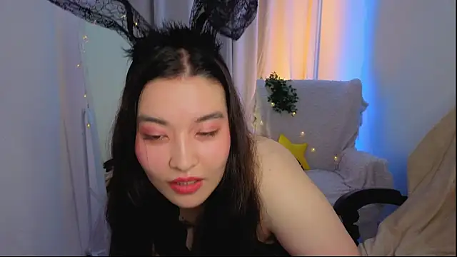 MomoRins online show from July 2026 09:51:02 PM