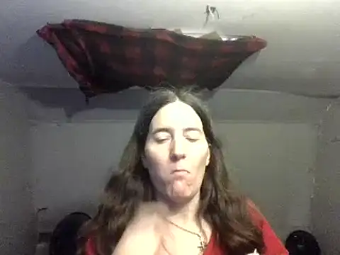 Snapshot of Mini83 chatting on June 2026 05:18:01 PM Mini83 online show from June 2026 05:18:01 PM