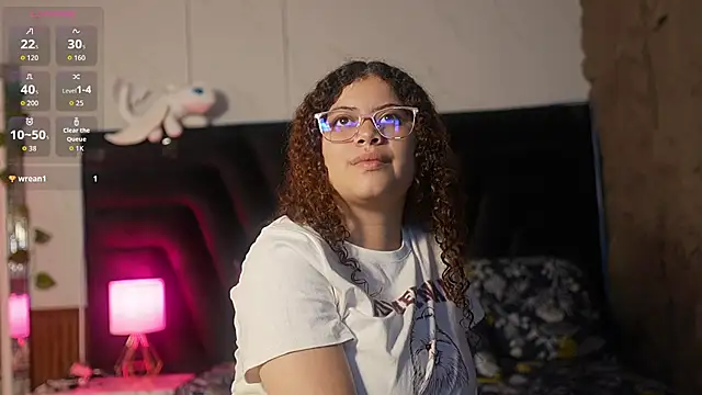 HoneyHipss online show from July 2026 12:18:02 PM