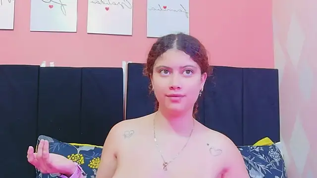 HoneyHipss online show from May 2026 12:44:01 PM