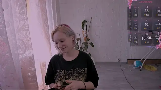 Snapshot of VikaViktoria chatting on July 2026 01:01:01 PM VikaViktoria online show from July 2026 01:01:01 PM