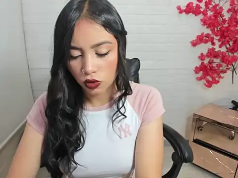 EyesBeautifull online show from May 2026 03:59:01 AM