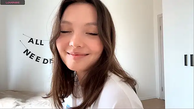 RochelTrewhitt online show from May 2026 11:50:01 AM