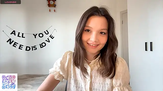 RochelTrewhitt online show from May 2026 11:46:01 AM