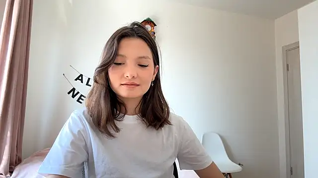 RochelTrewhitt online show from May 2026 10:08:01 AM