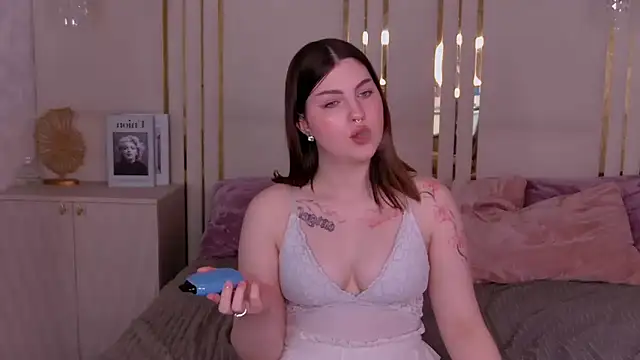 IvySimmons online show from May 2026 03:46:01 AM