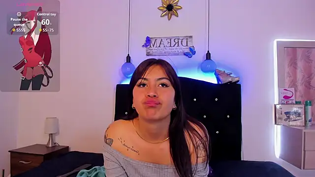 lizz cherry  online show from May 2026 10:15:02 PM