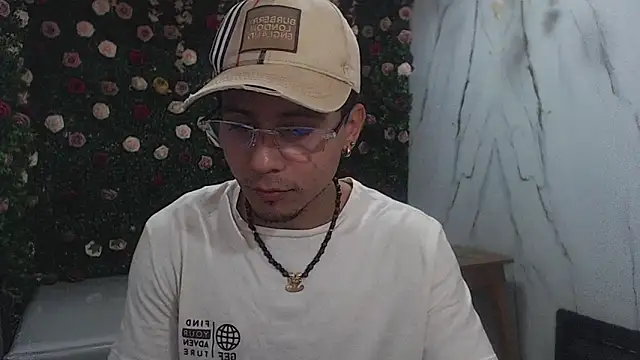 jbarto  online show from May 2026 09:03:02 PM