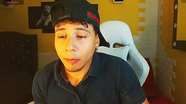 jbarto  online show from May 2026 11:52:01 PM