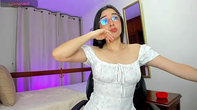 Elisabetta Amour online show from May 2026 09:57:02 AM