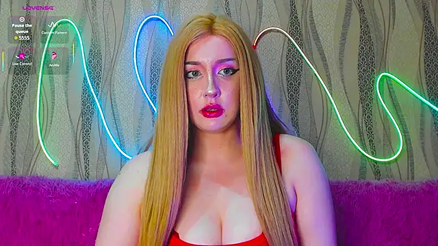 Snapshot of TheRoseSweet chatting on June 2026 08:21:02 PM TheRoseSweet online show from June 2026 08:21:02 PM