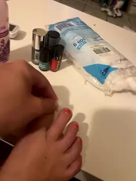 BabouK9712 online show from April 2026 10:44:01 PM