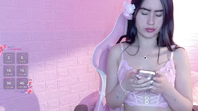 Snapshot of Lexy_Dumoun_ chatting on June 2026 02:50:01 AM Lexy Dumoun online show from June 2026 02:50:01 AM