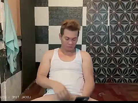 Snapshot of FuckMeeGUYS chatting on June 2026 07:02:01 AM FuckMeeGUYS online show from June 2026 07:02:01 AM