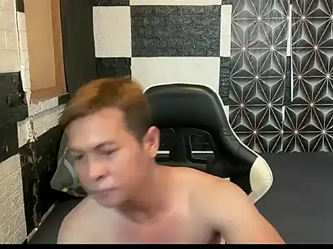 Snapshot of FuckMeeGUYS chatting on June 2026 05:30:01 AM FuckMeeGUYS online show from June 2026 05:30:01 AM