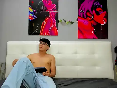 Megan78couple online show from April 2026 06:15:01 AM