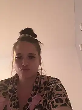 Snapshot of Poppylooloo chatting on June 2026 01:45:02 PM Poppylooloo online show from June 2026 01:45:02 PM