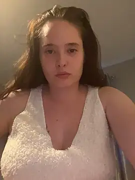 Snapshot of Poppylooloo chatting on April 2026 07:11:01 PM Poppylooloo online show from April 2026 07:11:01 PM