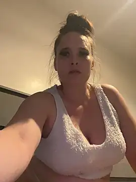 Snapshot of Poppylooloo chatting on May 2026 08:05:01 PM Poppylooloo online show from May 2026 08:05:01 PM