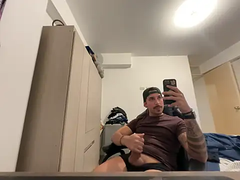 Luchonaked online show from April 2026 02:07:02 AM