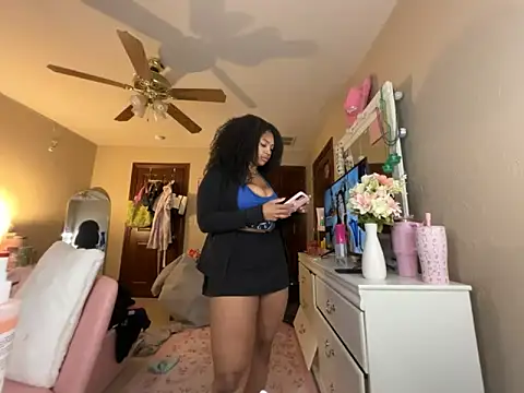Snapshot of blair_vexxx chatting on May 2026 07:50:02 PM blair vexxx online show from May 2026 07:50:02 PM