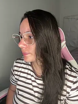 Snapshot of Ivonny_Goldie chatting on May 2026 09:45:01 PM Ivonny Goldie online show from May 2026 09:45:01 PM