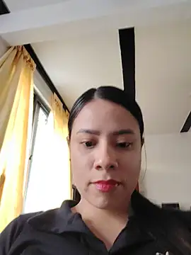 Nicol Alvarez1 online show from June 2026 10:26:02 PM