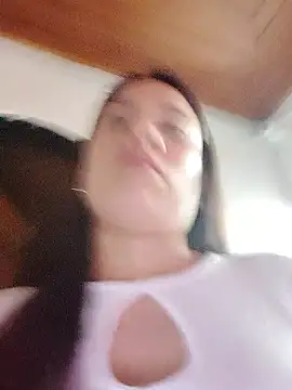 Nicol Alvarez1 online show from April 2026 10:22:01 PM