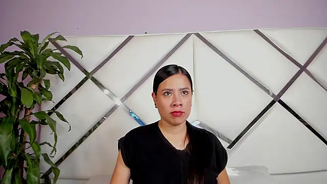 Nicol Alvarez1 online show from May 2026 09:07:02 PM