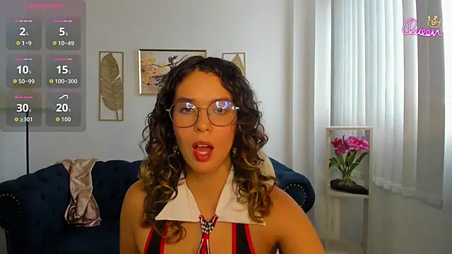 Snapshot of sienna_luxor chatting on May 2026 07:54:01 PM sienna luxor online show from May 2026 07:54:01 PM