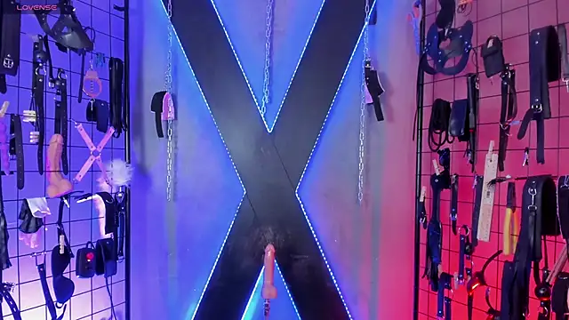 IzobethAri BDSM online show from May 2026 03:10:01 AM