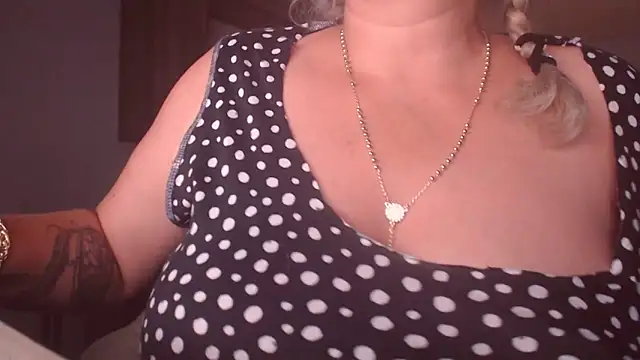 Divineblond online show from September 2025 12:11:01 AM