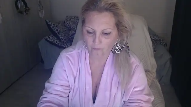 Divineblond online show from March 2026 09:03:01 PM