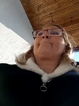 Divineblond online show from January 2026 11:24:02 AM