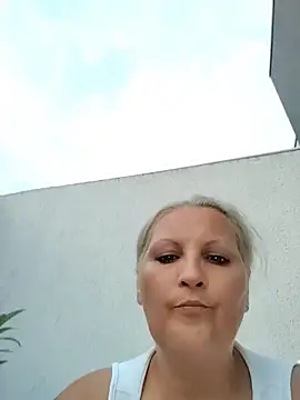 Divineblond online show from July 2026 06:14:01 PM
