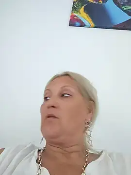 Divineblond online show from July 2026 11:33:01 AM