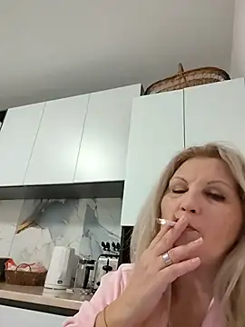 Divineblond online show from February 2026 09:06:01 PM