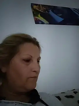 Divineblond online show from April 2026 06:10:02 PM