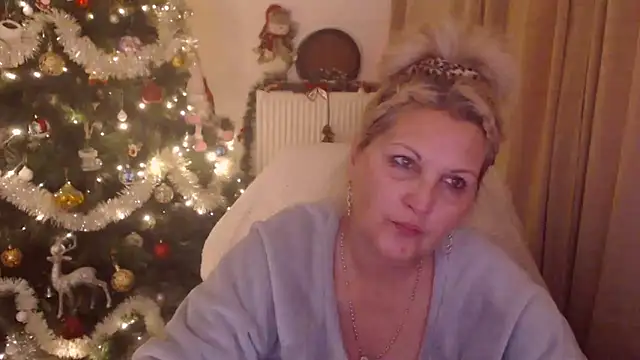 Divineblond online show from December 2025 09:09:02 PM