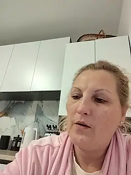 Divineblond online show from March 2026 01:53:01 AM