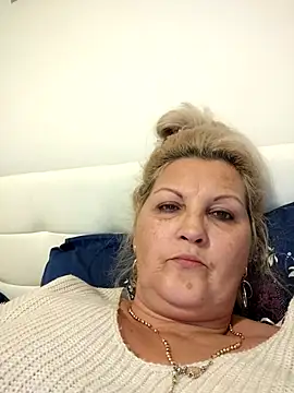 Divineblond online show from November 2025 07:36:02 PM