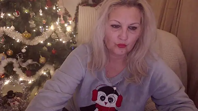 Divineblond online show from December 2025 10:45:01 PM